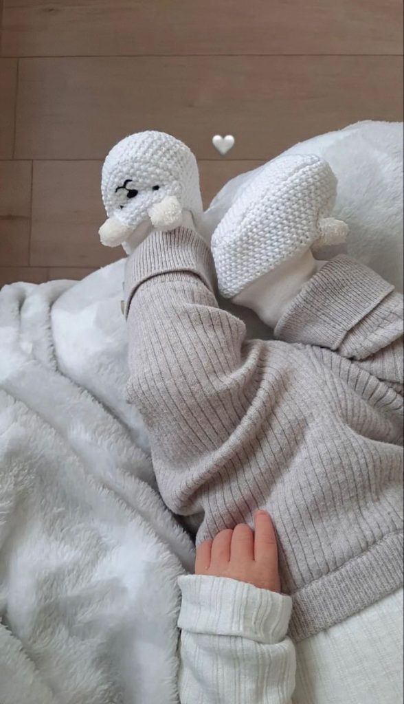 جوراب پاییزه برای نوزاد
