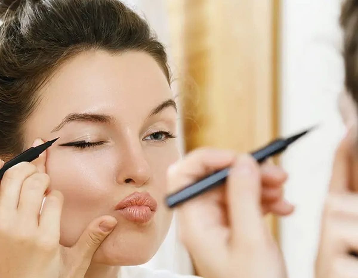 بهترین خط چشم برای چشمهای حساس