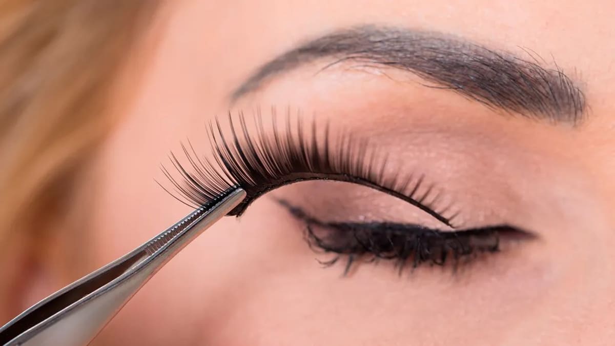 گذاشتن مژه مصنوعی بدون اذیت شدن چشمها