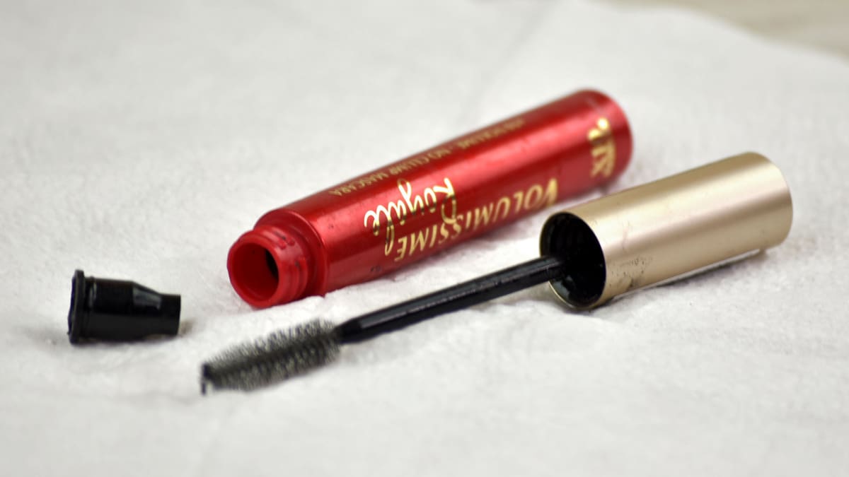 تازه نگه داشتن ریمل قدیمی