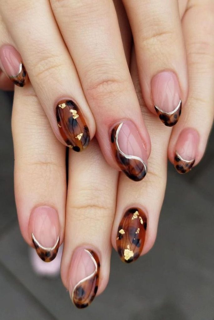 دیزاین ناخن لاکپشتی