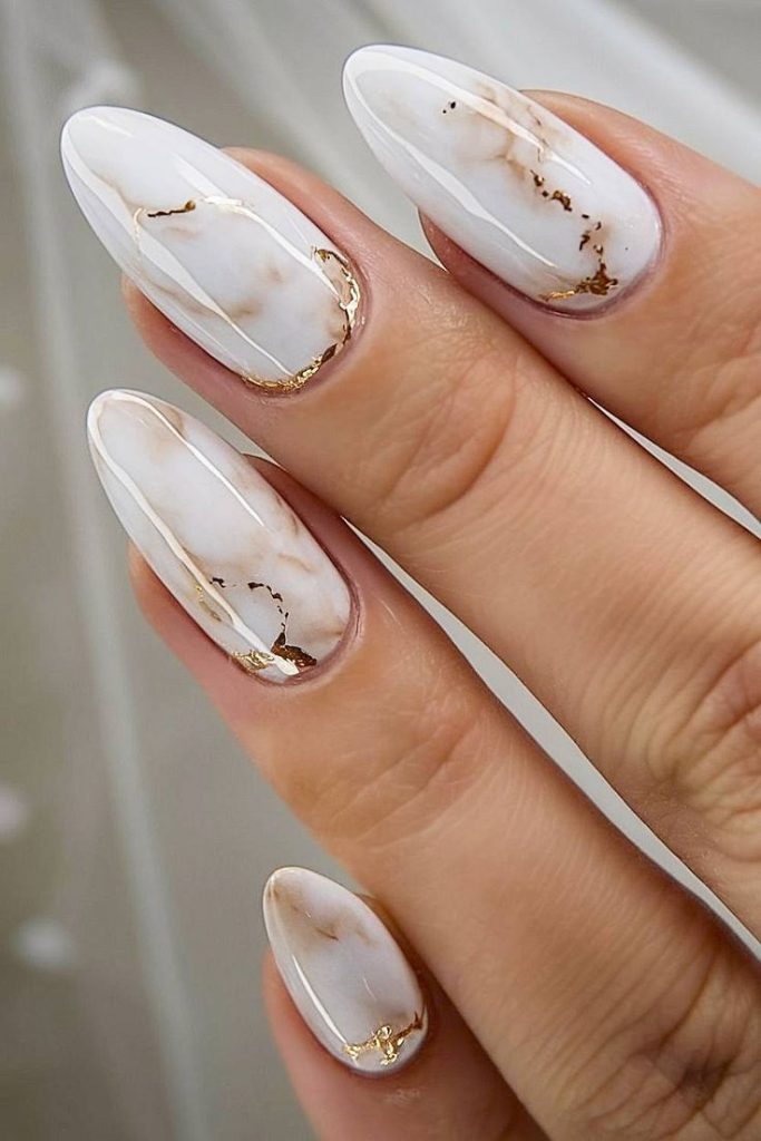دیزاین ناخن مرمر سفید