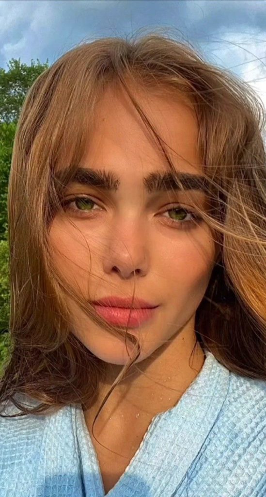 ابرو پر دخترانه