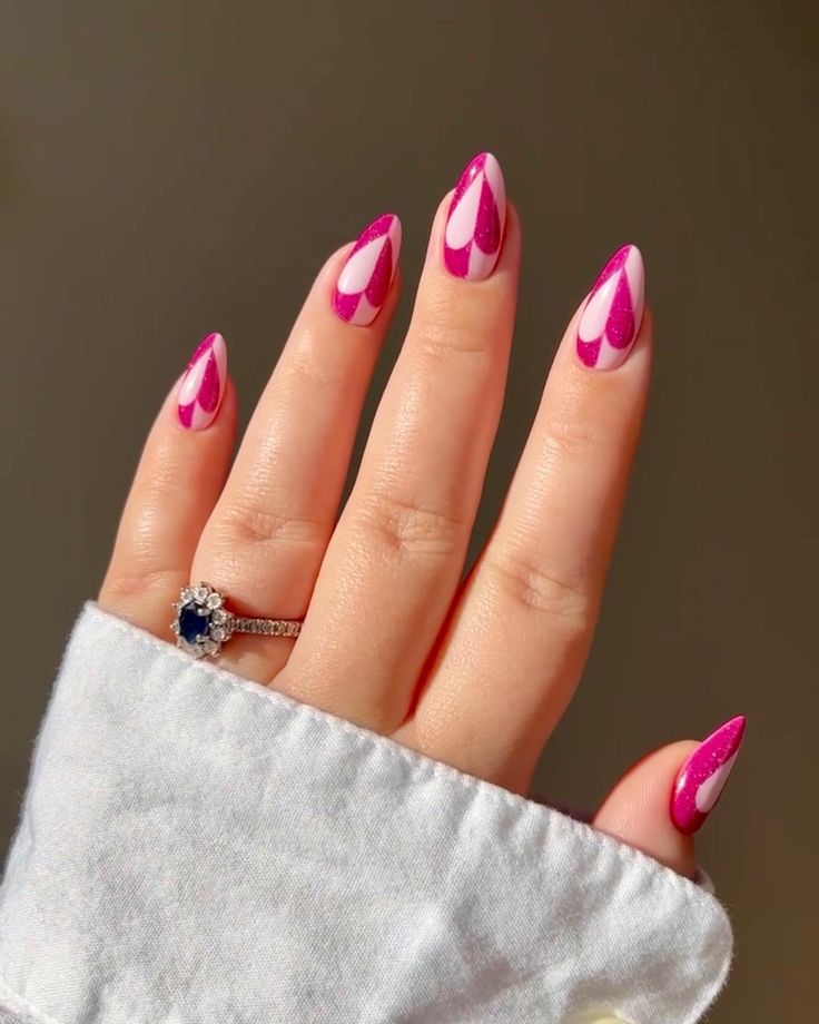 دیزاین ناخن صورتی سفید