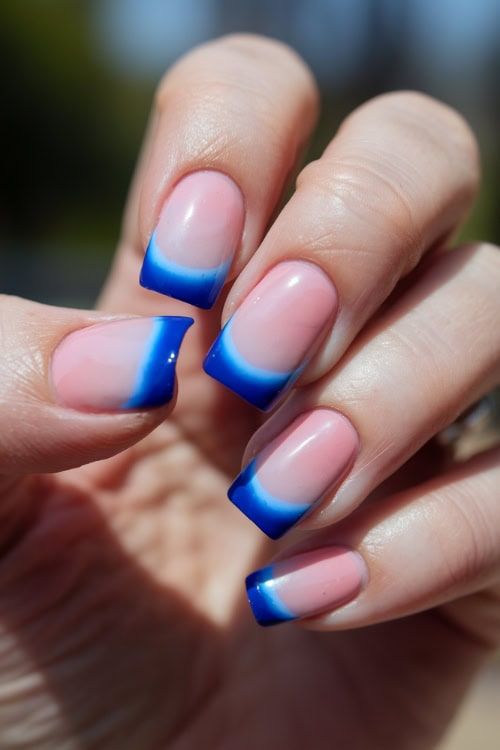 فرنچ ناخن آبی نازک