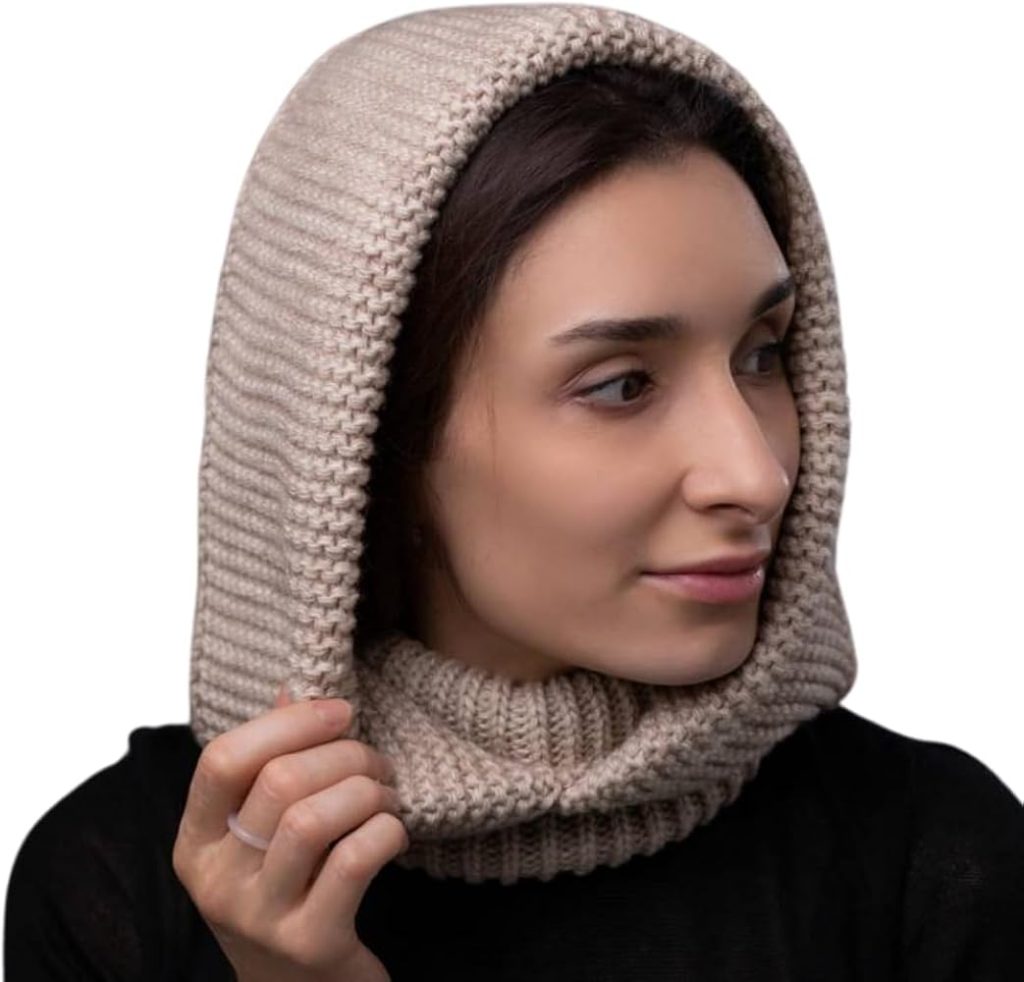 کلاه بافتنی موهر زنانه کرمی رنگ