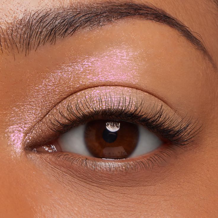 سایه چشم نرم و براق