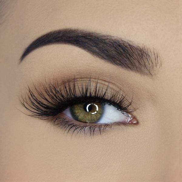 آرایش مژه پرپشت