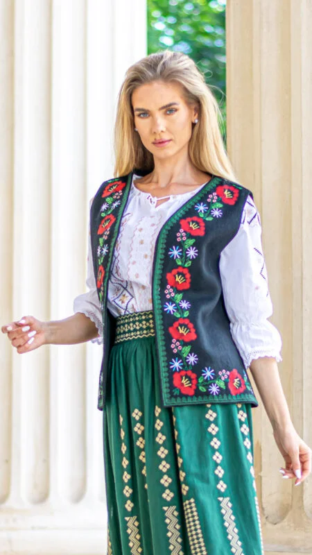 جلیقه زنانه سنتی سبز با طرح گل