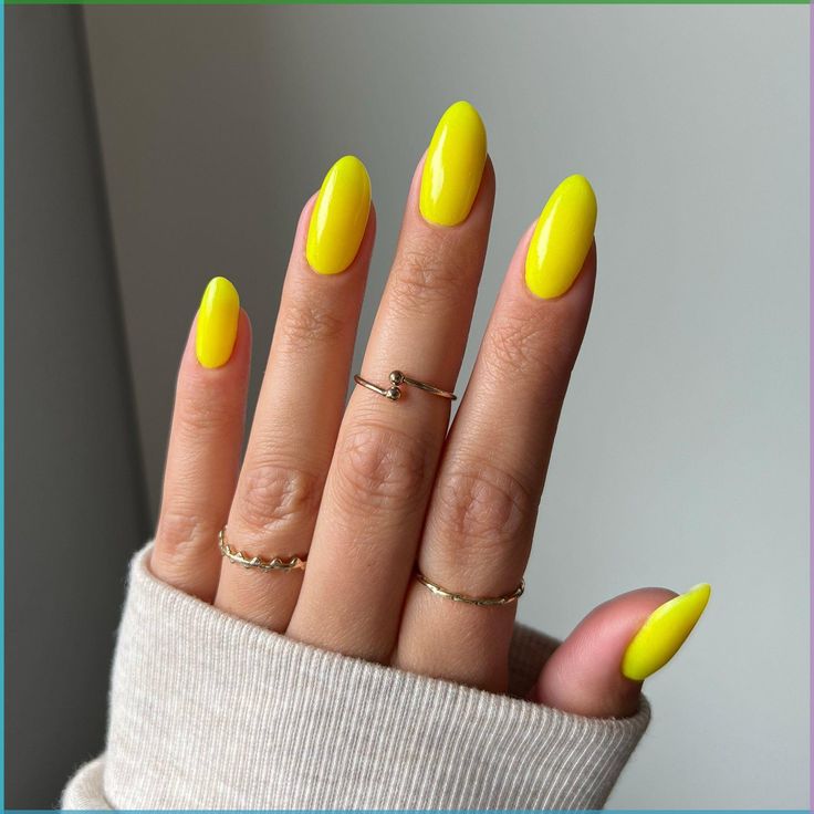 ناخن زرد ساده