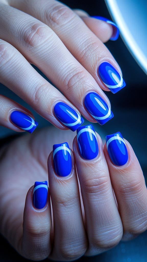 فرنچ ناخن آبی تیره و سفید