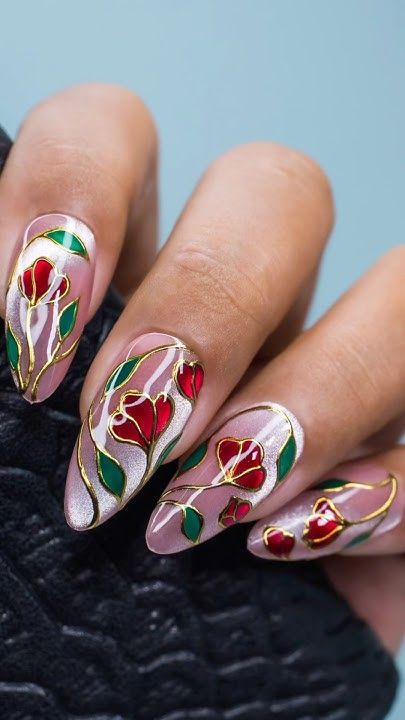دیزاین ناخن طرح ویترای طرح گل قرمز