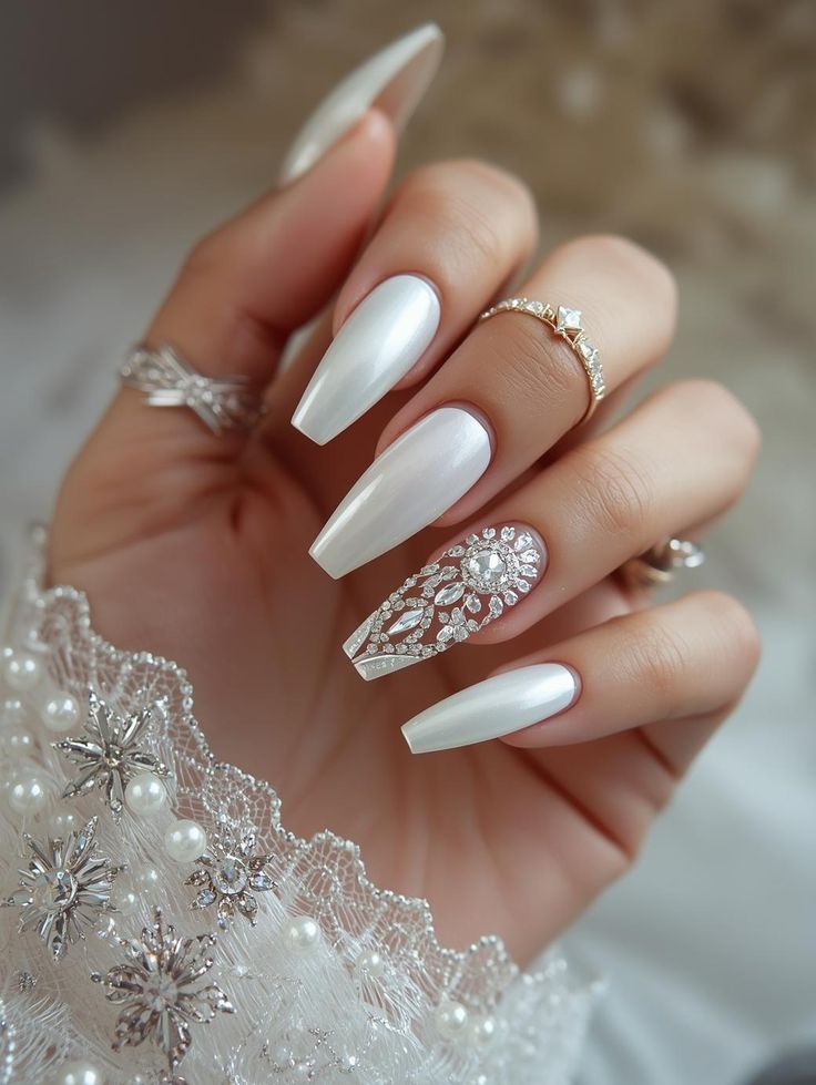 مدل ناخن عروس جدید سفید