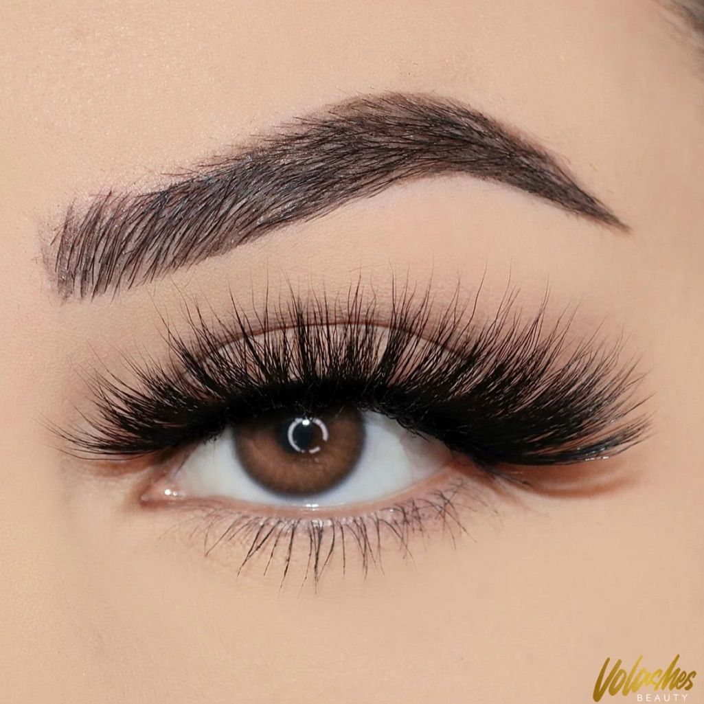 آرایش مژه پرپشت