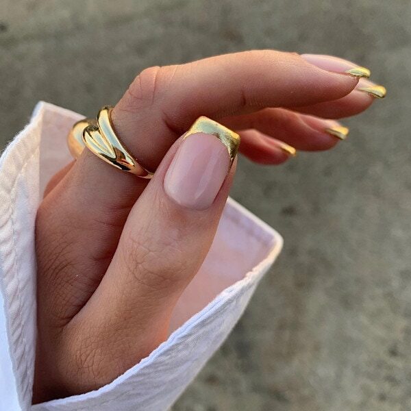 فرنچ ناخن طلایی براق