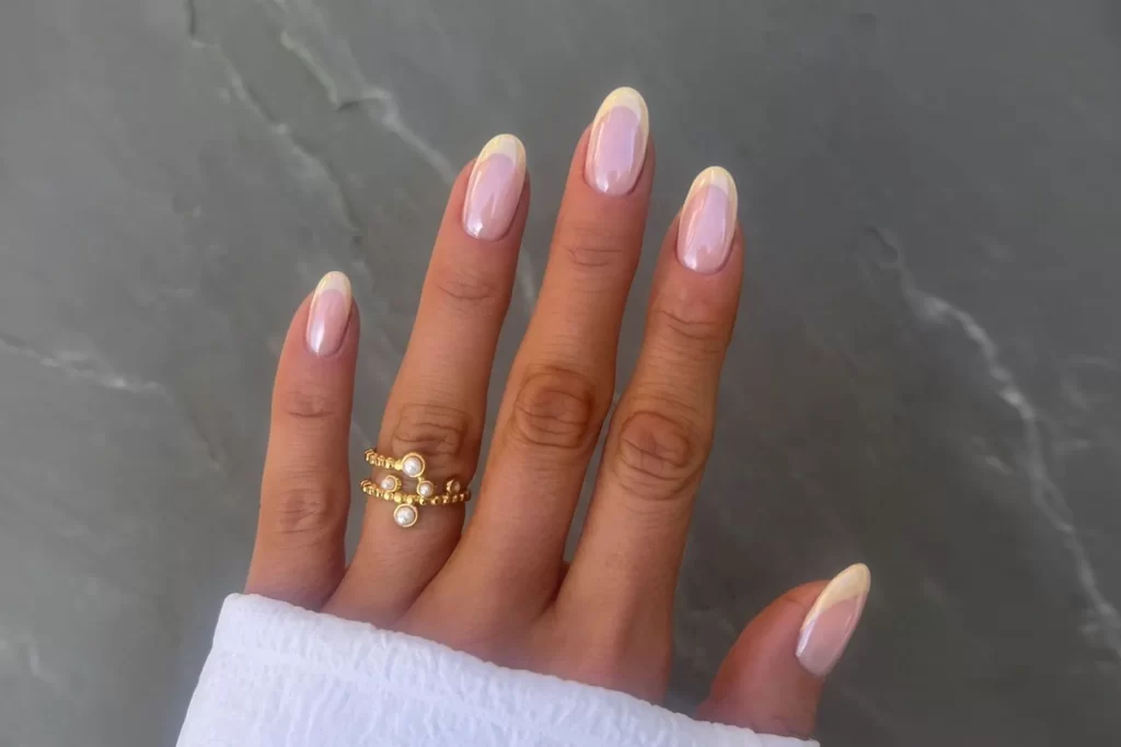 فرنچ ناخن ترند زرد