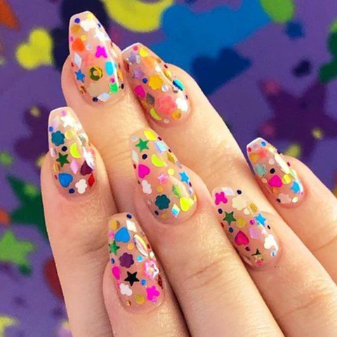 طراحی لاک ناخن ستاره ای