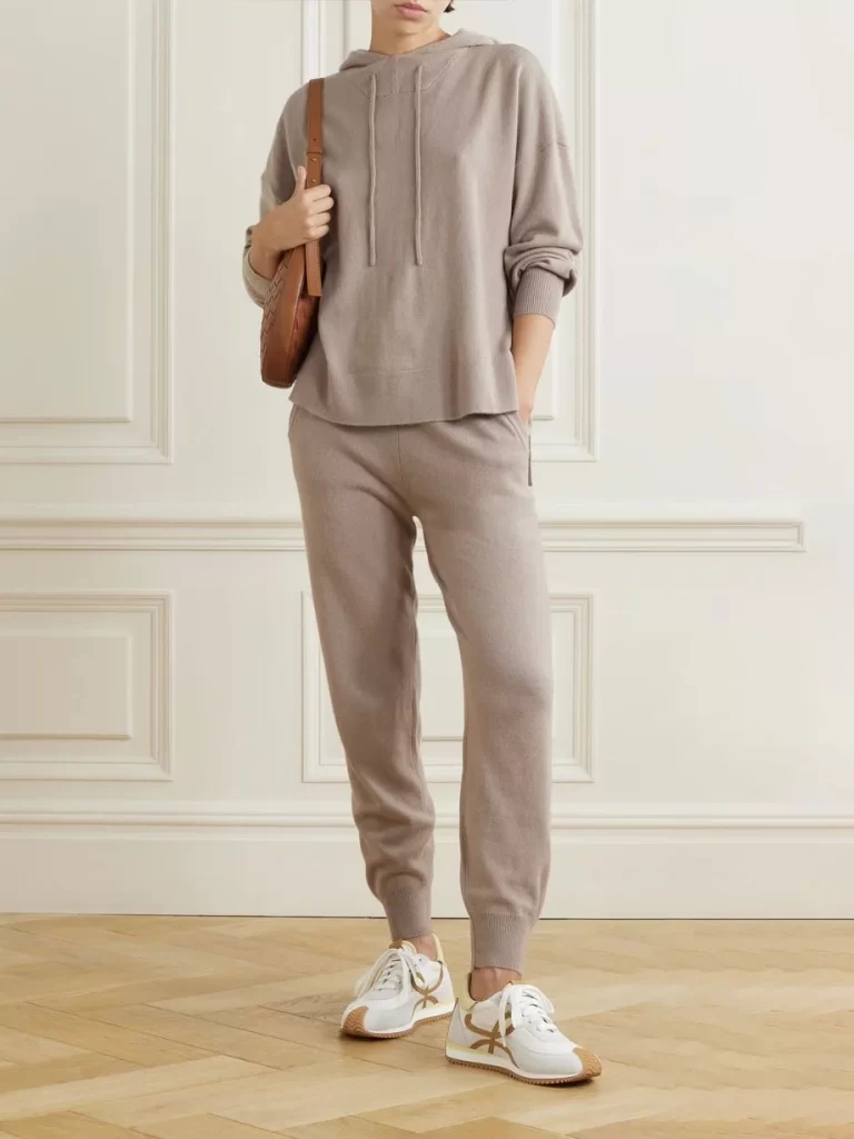 ست بلوز شلوار ورزشی گلبهی کمرنگ