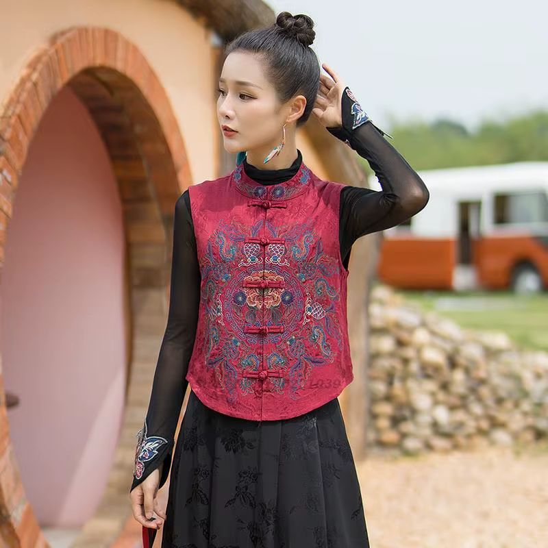 جلیقه زنانه سنتی قرمز با طرح هنری چینی