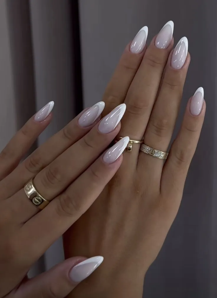 فرنچ ناخن ترند سفید