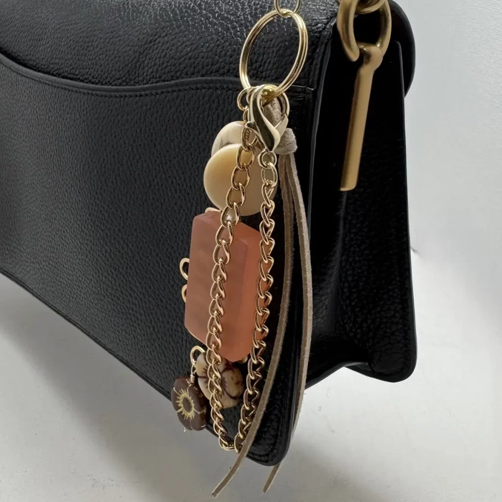 آویز کیف سرامیکی دستساز قهوه ای