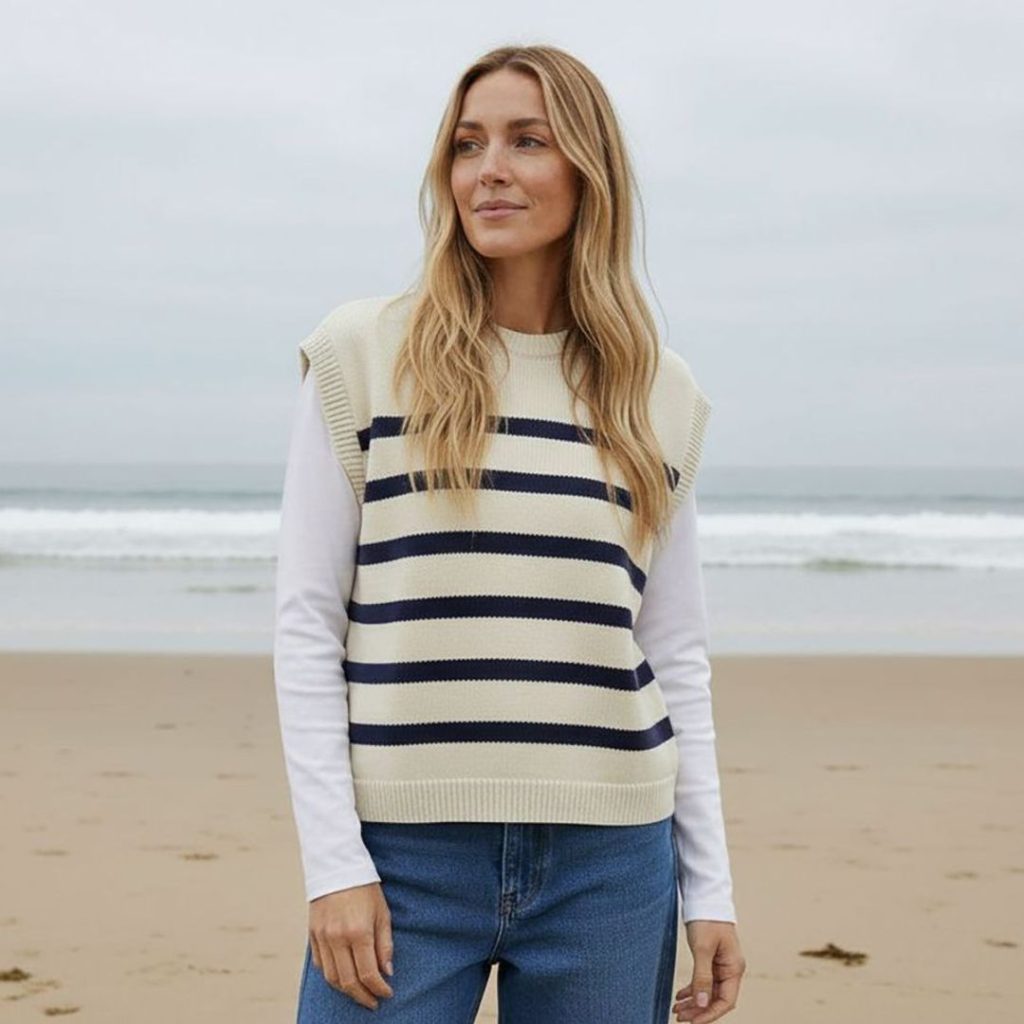 جلیقه بافتنی زنانه راه راه سیاه و سفید