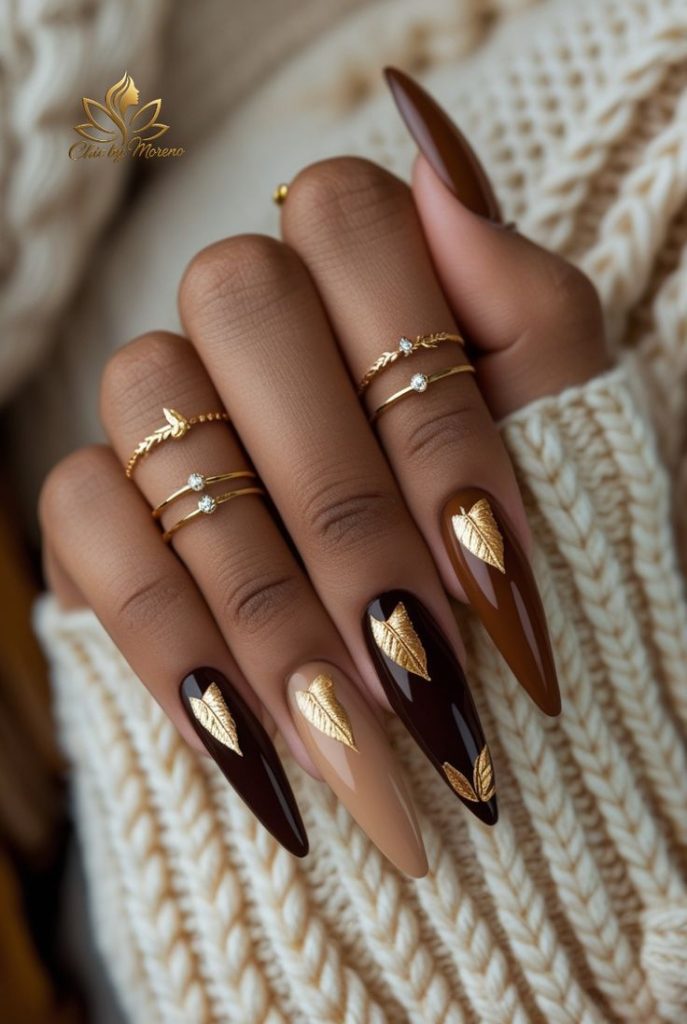 ناخن بلند سیاه و گلبهی