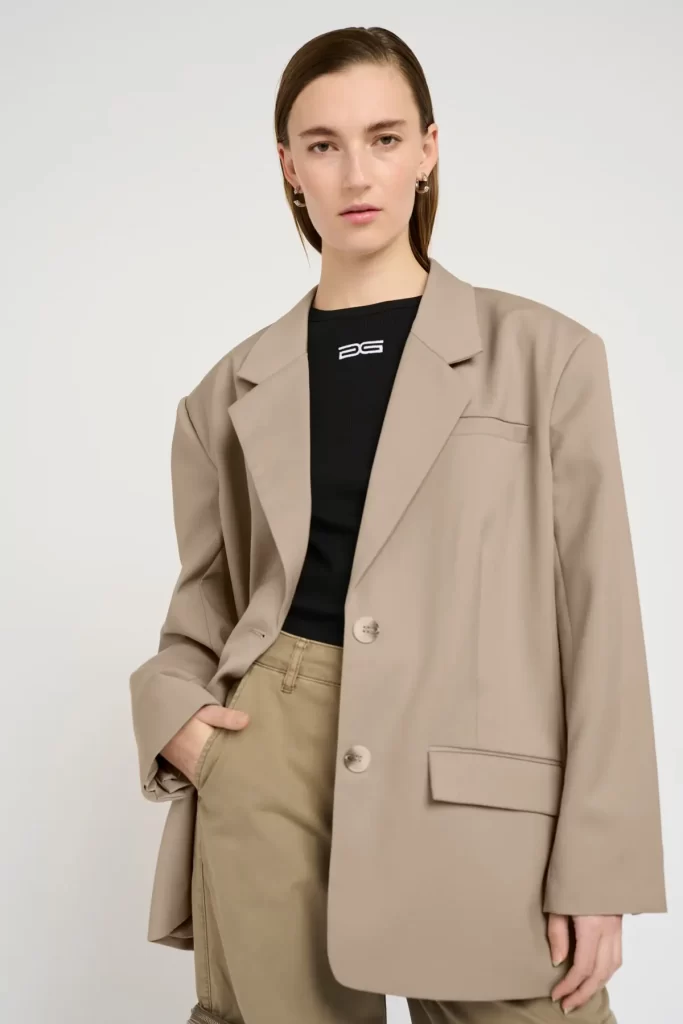 بلیزر اورسایز کرم رنگ