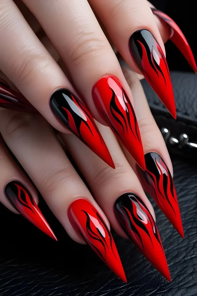 دیزاین ناخن مشکی قرمز طرح اتش