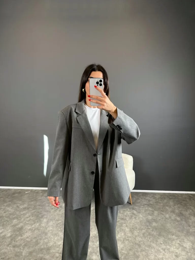 بلیزر اورسایز طوسی