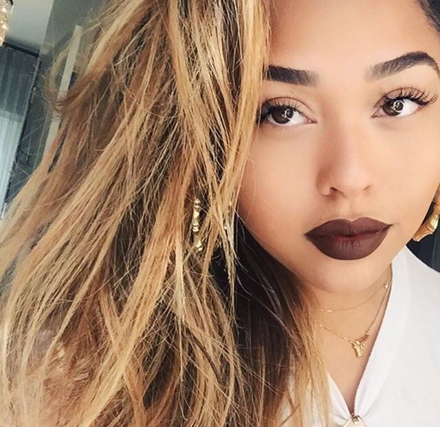 رژ لب قهوهای ساده