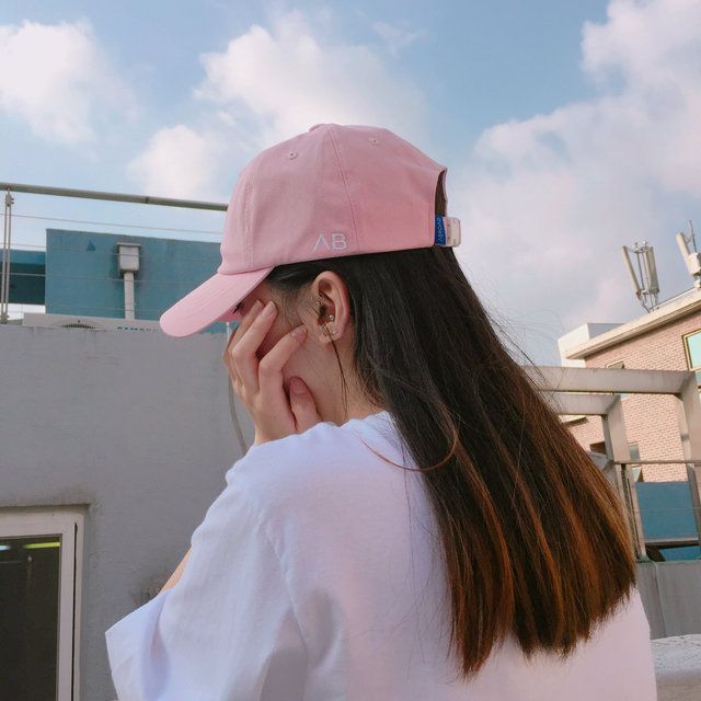 کلاه کپ صورتی