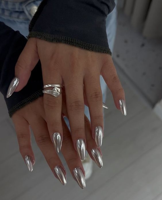 لاک متالیک نقره‌ای