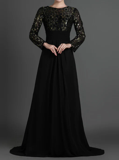 لباس شب مشکی بلند با طرح اکلیلی رروی استین ها