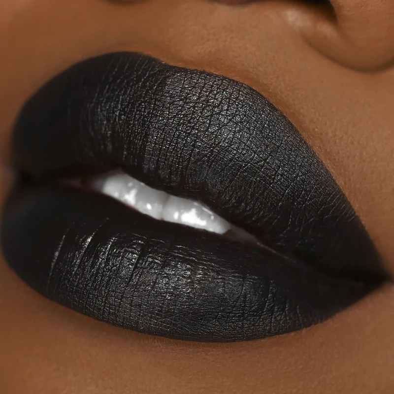 رژ لب غلیظ سیاه