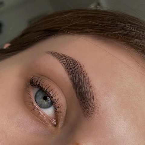 ابروی پهن و نرم