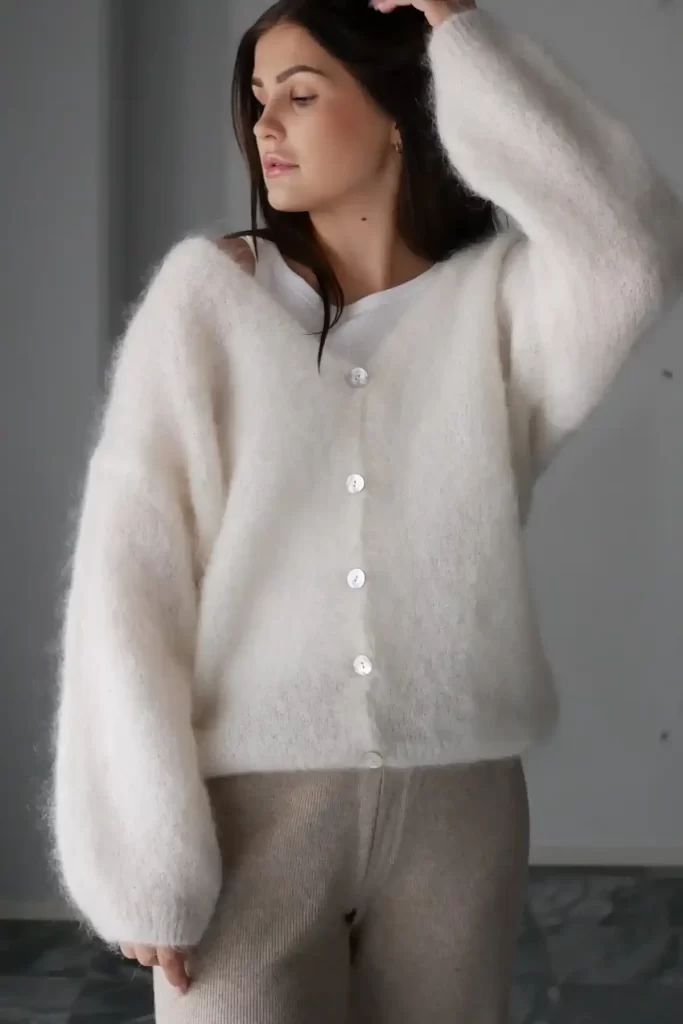 کاردیگان موهر زنانه سفید