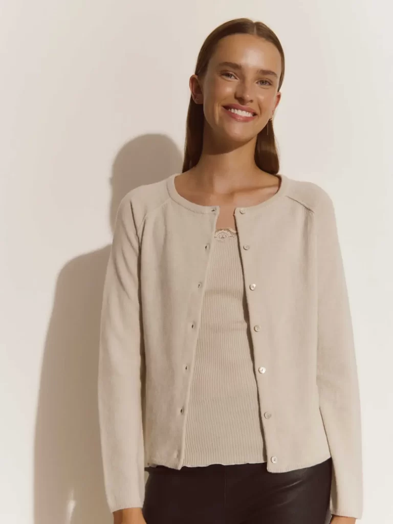 کاردیگان زنانه ساده و کوتاه کرم رنگ