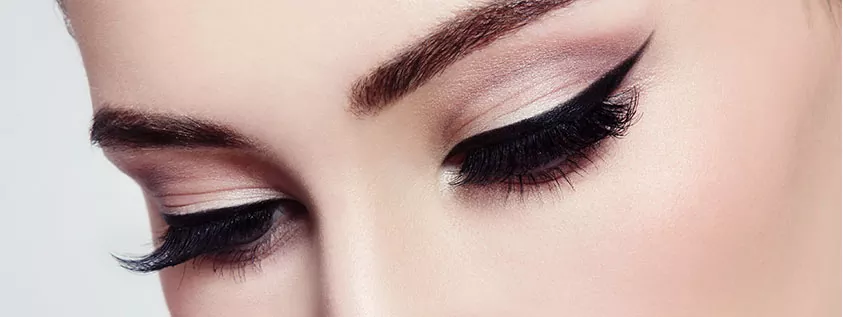 خط چشم گربهای