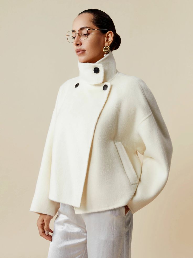 کت کوتاه پشمی زنانه سفید