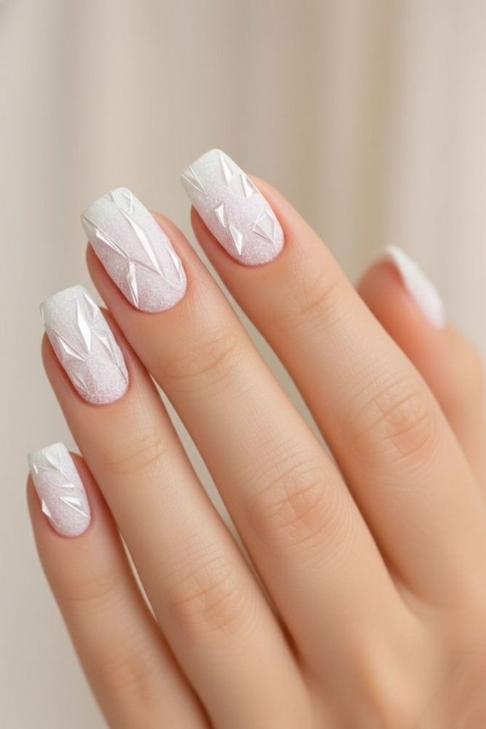 طراحی سفید ناخن