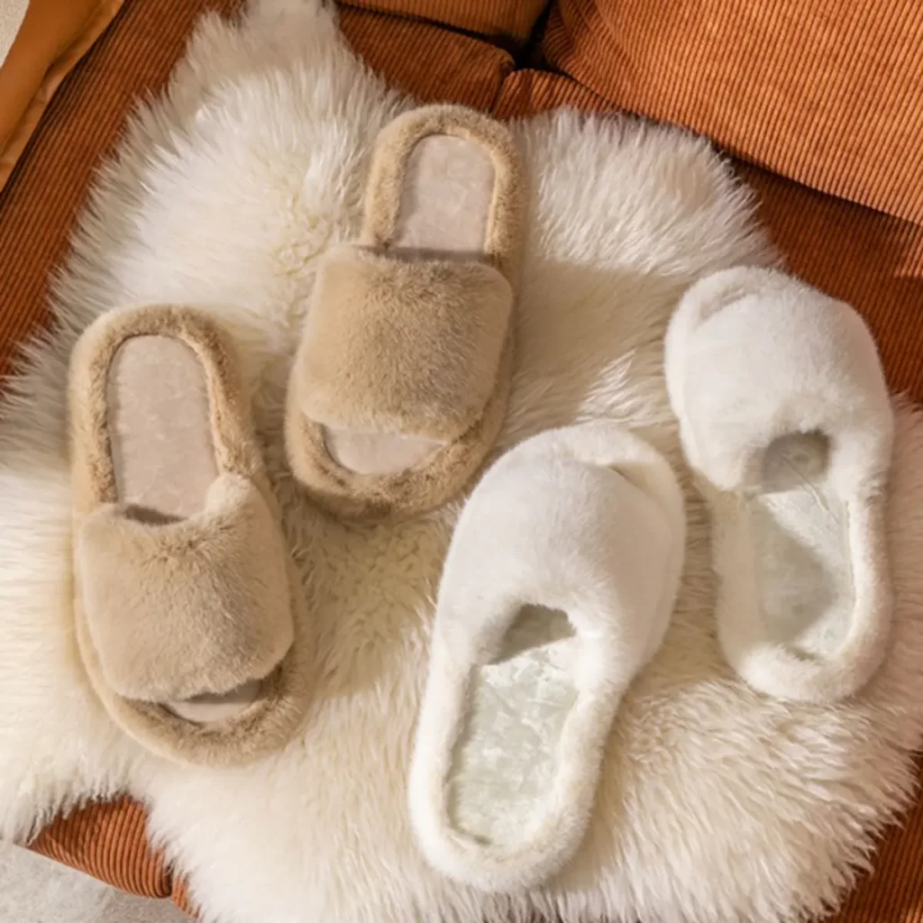 دمپایی خزدار خانگی