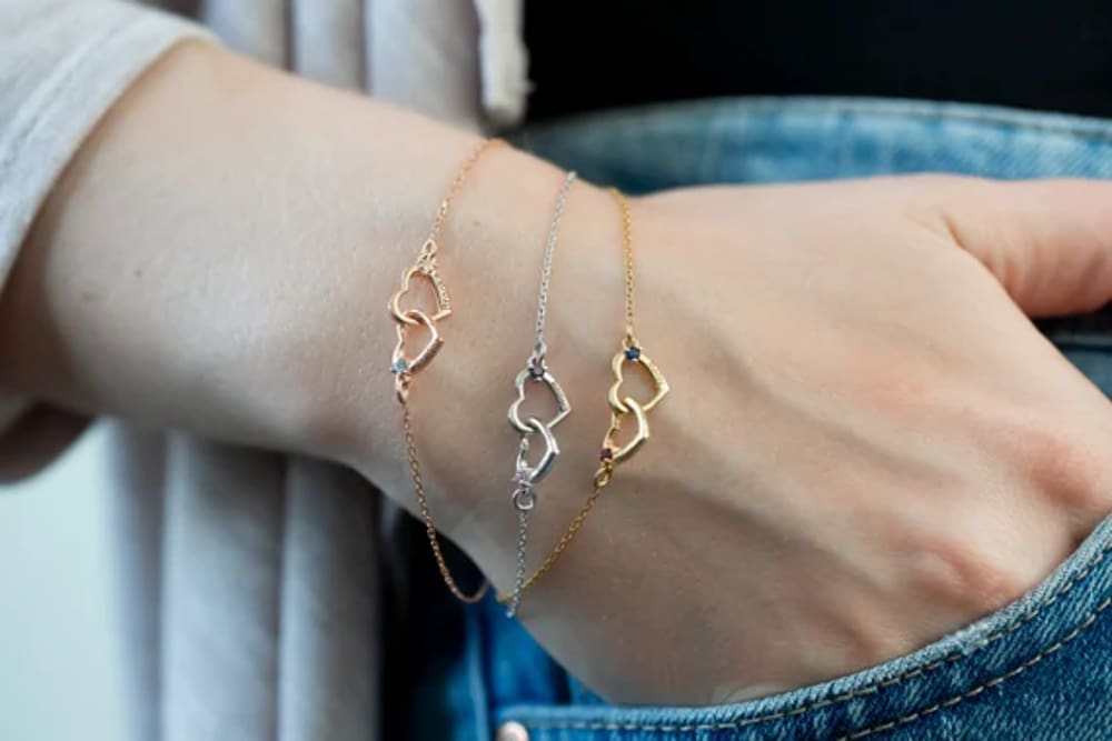 دستبند نقرهای و طلایی