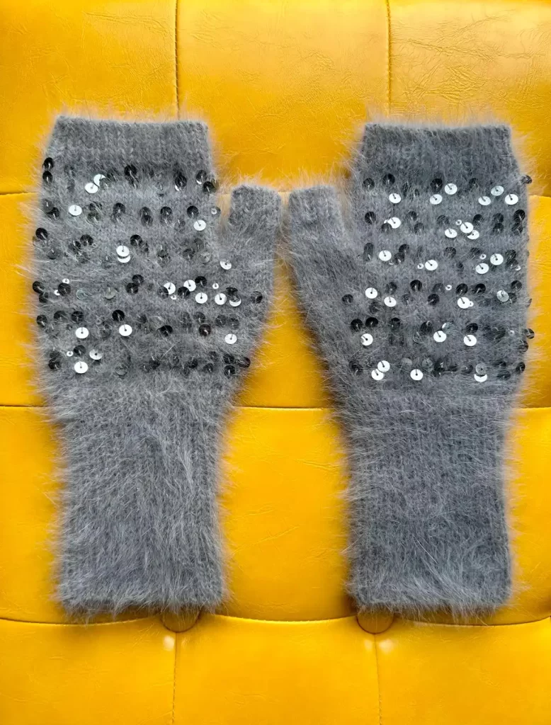 دستکش بافت پولکی طوسی