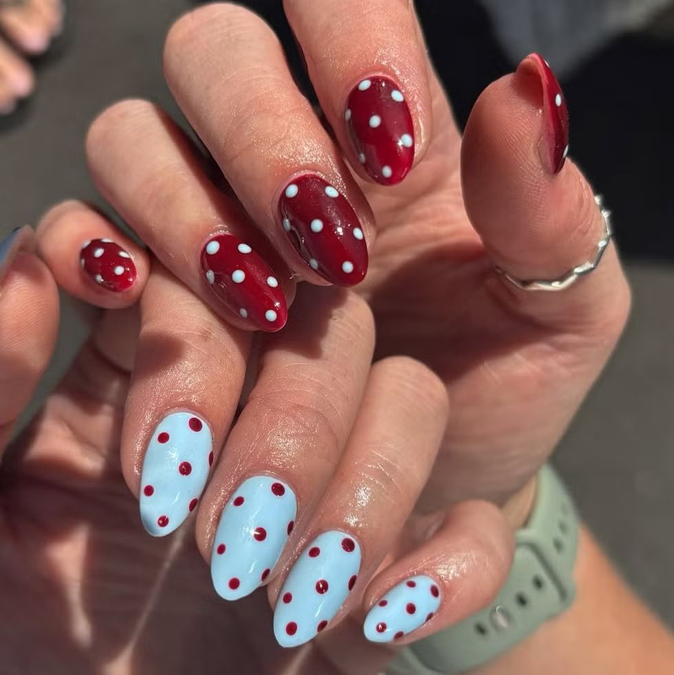 دیزاین ناخن خالخالی