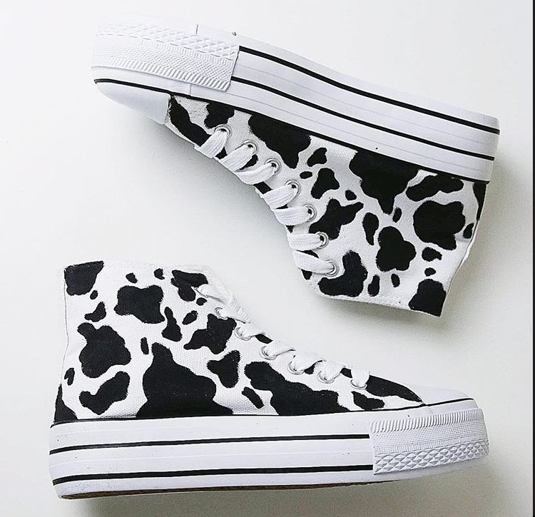 کتونی با پترن گاوی سفید سیاه