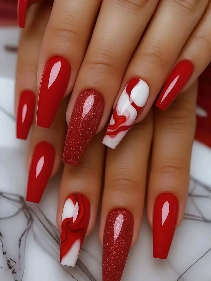 دیزاین ناخن قرمز