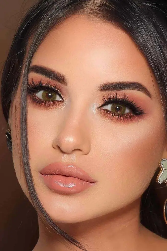 ابروی پهن و نرم