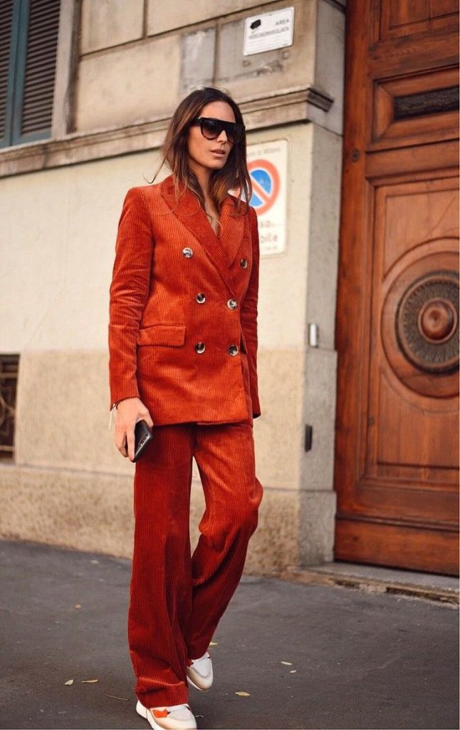 ست کت و شلوار مخمل کبریتی زنانه قرمز