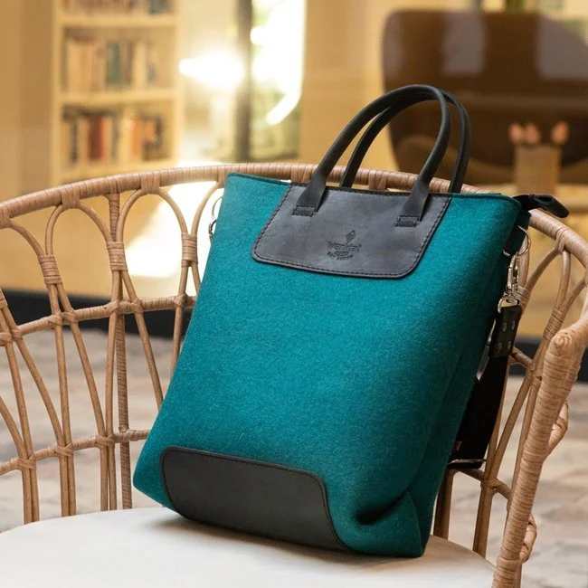 کیف زنانه پشمی ابی فیروزه ای تیره